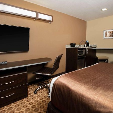 Microtel Inn And Suites Pecos Exterior foto