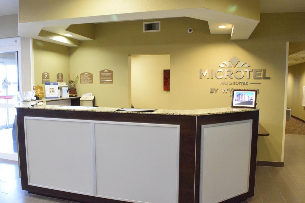 Microtel Inn And Suites Pecos Exterior foto