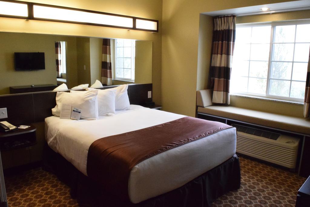 Microtel Inn And Suites Pecos Quarto foto